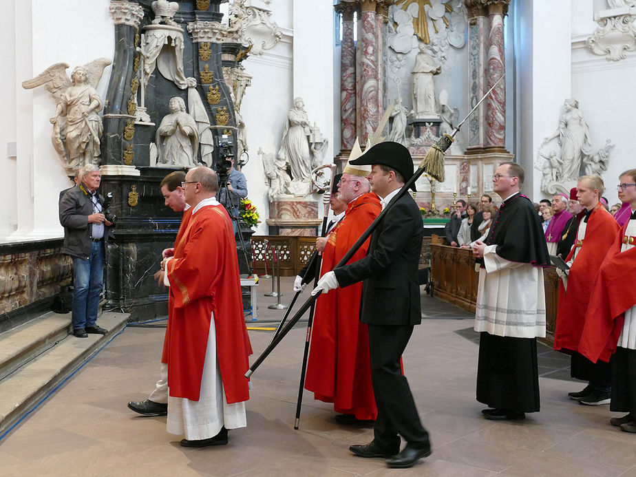 Abschlussvesper der Bischofskonferenz mit Austeilung des Bonifatiussegens (Foto: Karl-Franz Thiede)